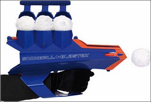 Трехзарядный снежкомет Snow Ball Blaster.